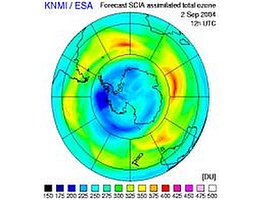 Die neueste Aufnahme von ENVISAT. in Dunkelblau ist das Ozonloch zu sehen. (Grafik: ESA)