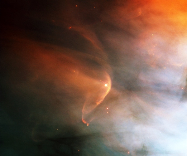Infrarotbild der Schockwelle (roter Bogen), die von dem massereichen Riesenstern Zeta Ophiuchi in einer interstellaren Staubwolke erzeugt wird. Die schwachen Winde von sonnenähnlichen Hauptreihensternen sind viel schwieriger zu beobachten C: NASA/JPL-Caltech; NASA and The Hubble Heritage Team (STScI/AURA); Acknowledgment: C. R. O'Dell, Vanderbilt University