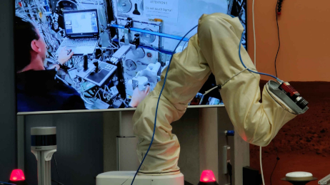 ESA-Astronaut Marcus Wandt vor dem Start zur ISS An Bord einer Dragon-Kapsel soll der schwedische Astronaut der europäischen Weltraumorganisation ESA am 17. Januar 2023 vom Raumfahrtbahnhof Cape Canaveral zu seiner Mission „Muninn“ (deutsch: Rabe) aufbrechen. (Bild: DLR)
