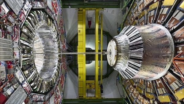 Die Experimente der Hamburger Gruppen werden am CMS-Detektor am Large-Hadron-Collider durchgeführt. (Foto: Cern/Hertzog/Ordan)