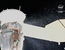 Sojus-MS 22 verliert Kühlmittel. (Bild: NASA TV)