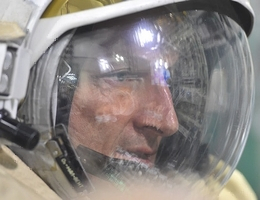 Matthias Maurer in Weltraumanzug im Training. (Bild: GCTC - A. Shelepin)