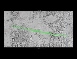 19. August 2024: Die JUICE-Kamera JANUS fotografiert die Mondoberfläche. Während der aufeinander folgenden Nahvorbeiflüge an Mond und Erde der Raumsonde JUICE werden auch die wissenschaftlichen Experimente angeschaltet sein. Darunter auch die Kamera JANUS, an der das Deutsche Zentrum für Luft- und Raumfahrt (DLR) maßgeblich beteiligt ist. Während des Mondvorbeiflugs nähert sich JUICE, von der Nachtseite kommend, der Mondoberfläche bis auf 750 Kilometer. Dabei wird die höchste Auflösung der Aufnahmen (grüne Kästchen) etwa 13 Meter pro Bildpunkt betragen. Die zwischen 22:15 und 23:45 Uhr fotografierten Regionen liegen auf einem schmalen Streifen entlang des Äquators sowohl auf der Mondrückseite wie auch auf der Vorderseite, etwas südlich der Apollo-11-Landestelle von 1969. In dieser Nacht ist auch Vollmond. (Bild: DLR (CC BY-NC-ND 3.0))