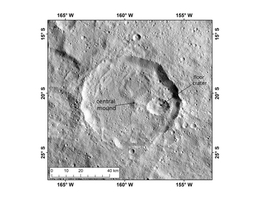 Der Consus Krater liegt auf der Südhalbkugel des Zwergplaneten Ceres. Auffälligste Struktur in seinem Innern ist ein kleinerer Krater („floor crater“) in seiner östlichen Hälfte. Im Zentrum des Consus Kraters ragt ein flacher Zentralberg empor. (Bild: MPS)