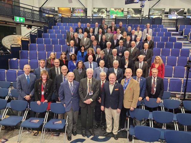 Gruppenbild der Teilnehmenden des XXXV. ASE Planetary Congress in Noordwijk Bild: Conrad Sperhake