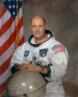 Thomas P. Stafford Bild: NASA