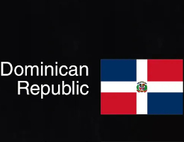 Flagge der Dominikanischen Republik mit dem Text "Dominican Republic"