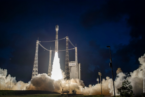 Sentinel-2C in Kourou - Öffnen des Transportcontainers. (Bild: EU, ESA, Airbus)